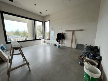 Casa en venta de 4 dormitorios c/ cochera en Nordelta El Yacht