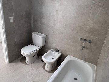 Casa en venta de 3 dormitorios c/ cochera en Santa Rosa