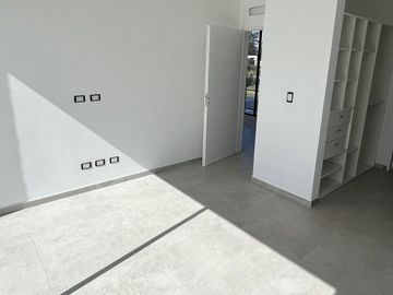 Casa en venta de 3 dormitorios c/ cochera en Santa Rosa