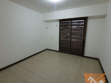 Casa en venta de 3 dormitorios c/ cochera en Paykín