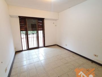 Casa en venta de 3 dormitorios c/ cochera en Paykín
