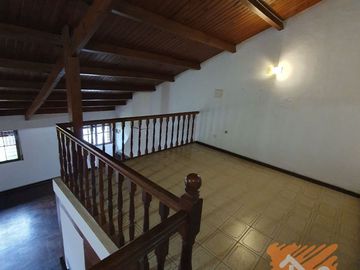 Casa en venta de 3 dormitorios c/ cochera en Paykín