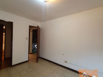 Casa en venta de 3 dormitorios c/ cochera en Paykín