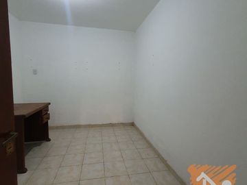 Casa en venta de 3 dormitorios c/ cochera en Paykín