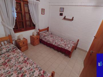 Dúplex en venta de 2 dormitorios c/ cochera en Costa Azul
