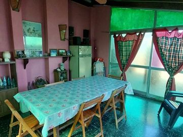 Venta block de 2 propiedades en mismo lote, balcón, terraza.Se pueden vender separadas o juntas Excelente estado