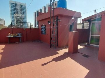Venta block de 2 propiedades en mismo lote, balcón, terraza.Se pueden vender separadas o juntas Excelente estado