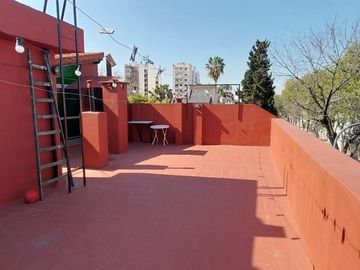 Venta block de 2 propiedades en mismo lote, balcón, terraza.Se pueden vender separadas o juntas Excelente estado