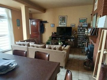 Venta block de 2 propiedades en mismo lote, balcón, terraza.Se pueden vender separadas o juntas Excelente estado