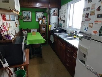 Venta block de 2 propiedades en mismo lote, balcón, terraza.Se pueden vender separadas o juntas Excelente estado