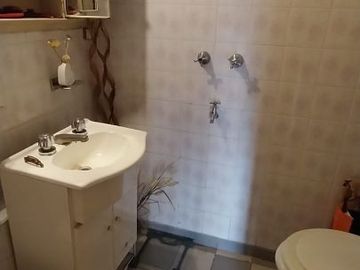 Venta block de 2 propiedades en mismo lote, balcón, terraza.Se pueden vender separadas o juntas Excelente estado