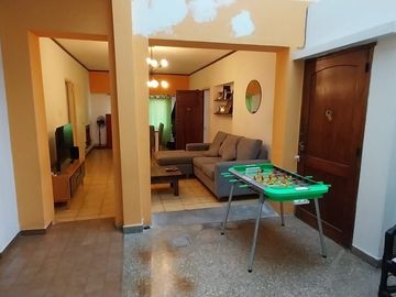 Venta block de 2 propiedades en mismo lote, balcón, terraza.Se pueden vender separadas o juntas Excelente estado