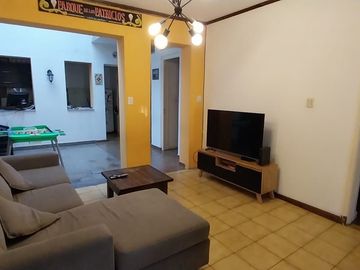 Venta block de 2 propiedades en mismo lote, balcón, terraza.Se pueden vender separadas o juntas Excelente estado