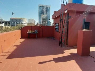 Venta block de 2 propiedades en mismo lote, balcón, terraza.Se pueden vender separadas o juntas Excelente estado