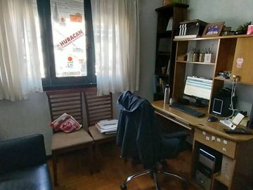 Venta block de 2 propiedades en mismo lote, balcón, terraza.Se pueden vender separadas o juntas Excelente estado