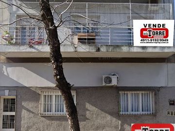 Venta block de 2 propiedades en mismo lote, balcón, terraza.Se pueden vender separadas o juntas Excelente estado
