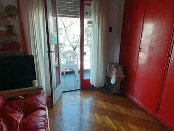 Venta block de 2 propiedades en mismo lote, balcón, terraza.Se pueden vender separadas o juntas Excelente estado