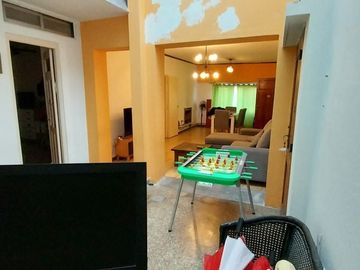 Venta block de 2 propiedades en mismo lote, balcón, terraza.Se pueden vender separadas o juntas Excelente estado