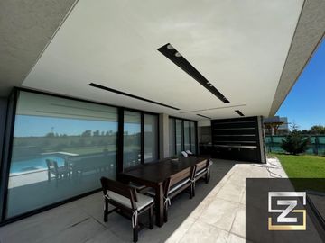 Casa en venta de 7 ambientes en Barrio Privado Terralagos
