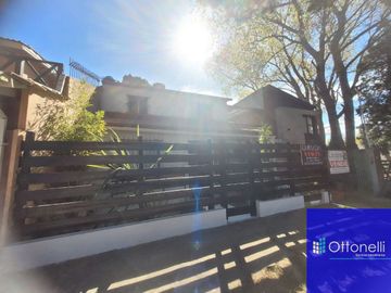 Casa en venta de 3 dormitorios c/ cochera en San Bernardo