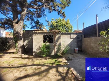 Casa en venta de 3 dormitorios c/ cochera en San Bernardo