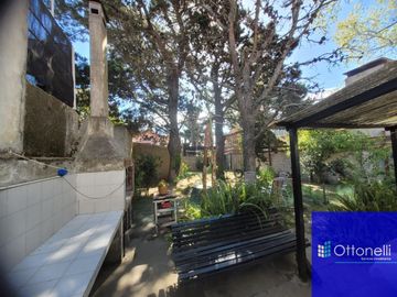 Casa en venta de 3 dormitorios c/ cochera en San Bernardo