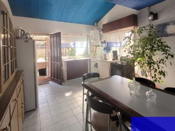 Casa en venta de 3 dormitorios c/ cochera en San Bernardo