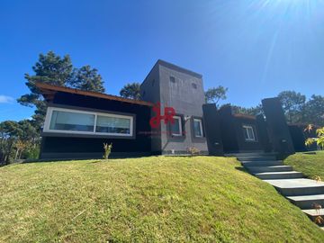 CODIGO 645 - VENTA - ISLA DEL GOLF - PINAMAR
