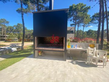 CODIGO 645 - VENTA - ISLA DEL GOLF - PINAMAR