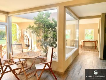 Casa en venta de 4 dormitorios c/ cochera en Haras Santa María