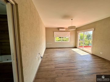 Casa en venta de 4 dormitorios c/ cochera en Haras Santa María