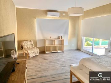 Casa en venta de 4 dormitorios c/ cochera en Haras Santa María