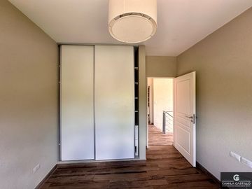 Casa en venta de 4 dormitorios c/ cochera en Haras Santa María