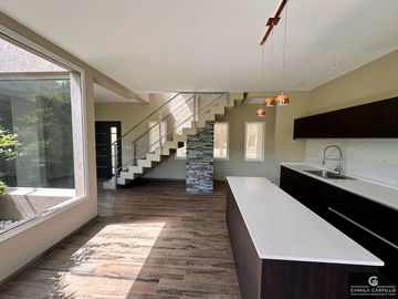 Casa en venta de 4 dormitorios c/ cochera en Haras Santa María