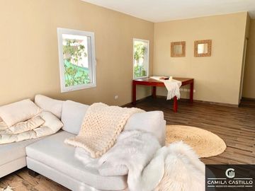 Casa en venta de 4 dormitorios c/ cochera en Haras Santa María