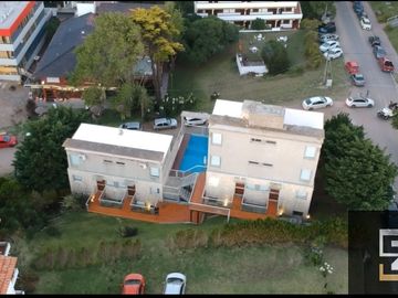 Dúplex en venta de 4 ambientes con cochera en Pinamar