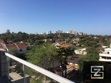 Dúplex en venta de 4 ambientes con cochera en Pinamar