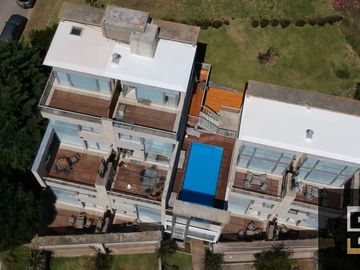 Dúplex en venta de 4 ambientes con cochera y vista al mar en Apart Hotel Pinamar