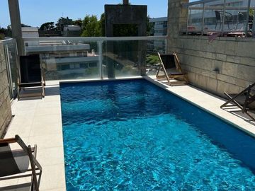 Dúplex en venta de 4 ambientes con cochera y vista al mar en Apart Hotel Pinamar