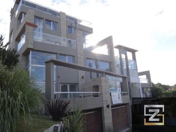Dúplex en venta de 4 ambientes con cochera y vista al mar en Apart Hotel Pinamar