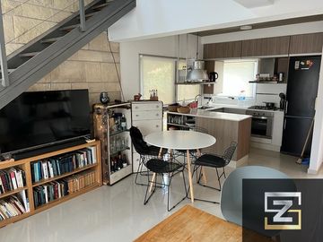 Tríplex en venta de 4 ambientes c/cochera y vista al mar en Pinamar