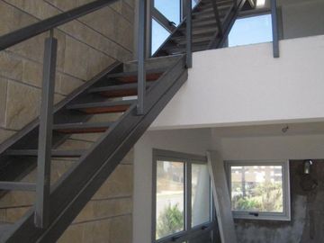 Tríplex en venta de 4 ambientes c/cochera y vista al mar en Pinamar