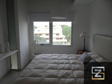 Tríplex en venta de 4 ambientes c/cochera y vista al mar en Pinamar