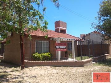 Casa en venta de en B° Fatima Villa Dolores