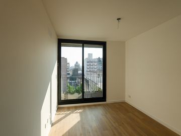 DEPARTAMENTO DE 2 DORMITORIOS DE DISEÑO INDUSTRIAL EN VENTA EN 9 DE JULIO 1366