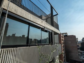 DEPARTAMENTO DE 2 DORMITORIOS DE DISEÑO INDUSTRIAL EN VENTA EN 9 DE JULIO 1366
