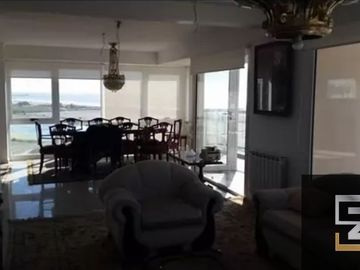 Semipiso en venta  c/ cochera en Punta Mogotes