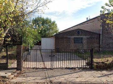 Galpón en venta de 1934m2 ubicado en 9 de Abril