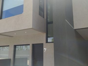 Dúplex de categoría en venta de 4 ambientes en Complejo Canning One