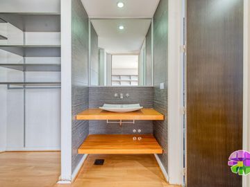 Departamento en venta de 2 dormitorios c/ cochera en Puerto Madero